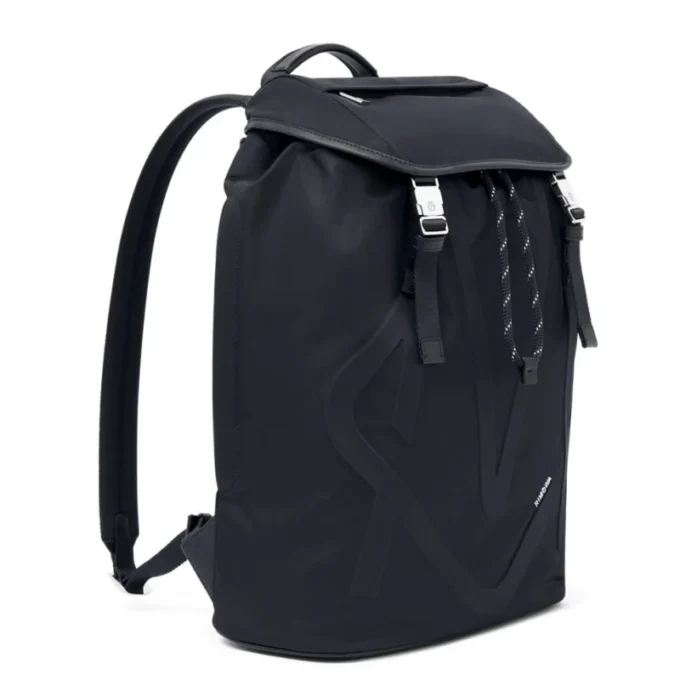 Sac à dos Signature Flap en nylon ECONYL® Sac à dos Signature Flap en nylon ECONYL®
