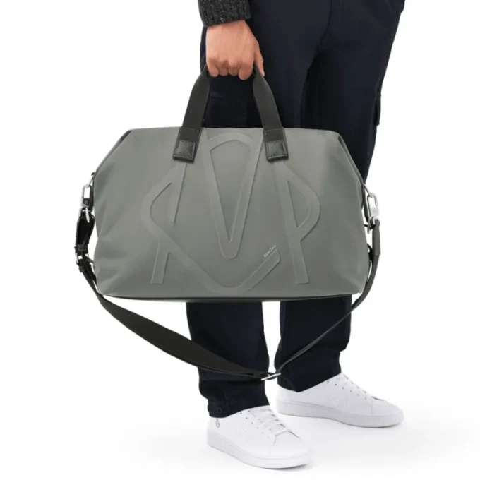 Signature en nylon ECONYL® Sacs de voyage Signature en nylon ECONYL® Sacs de voyage